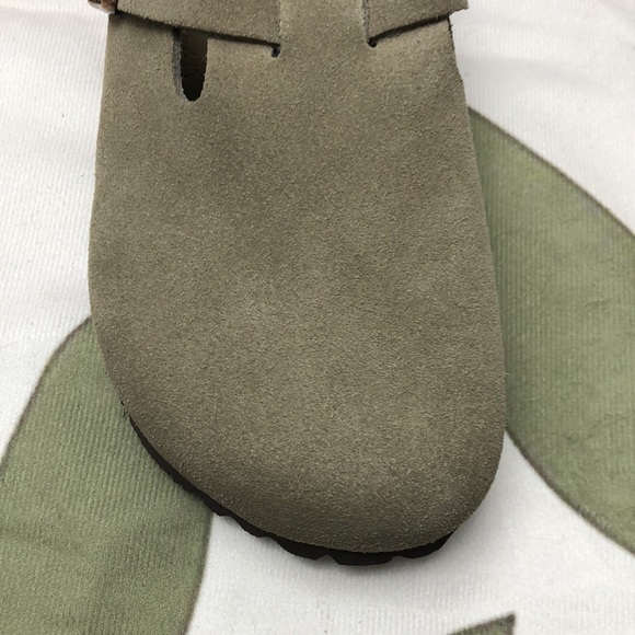 NWT Women's Taupe Suede Birkenstock Boston Shoes - Narrow Fit - Picture 7 of 8